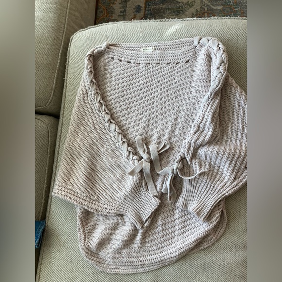 Unique One Shoulder Sweater - Picture 1 of 9
